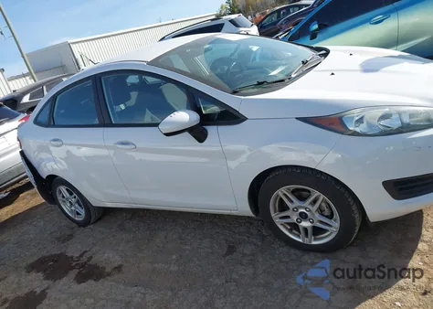 2018 Ford Fiesta Se z USA, uszkodzony, nr VIN 3FADP4BJXJM109953